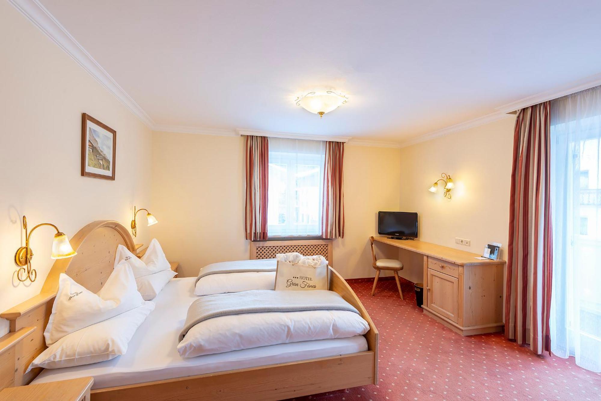 Hotel Gran Fanes Корвара-ін-Бадія Екстер'єр фото