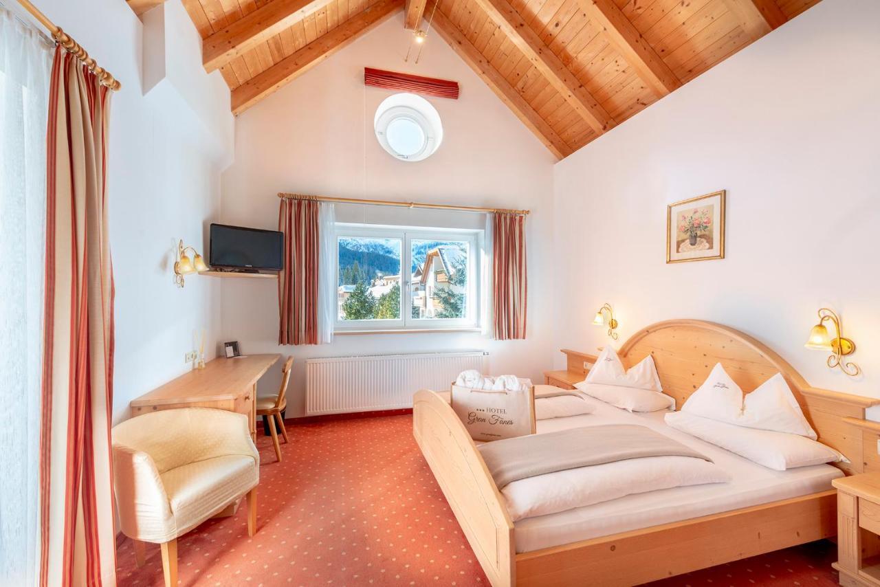 Hotel Gran Fanes Корвара-ін-Бадія Екстер'єр фото